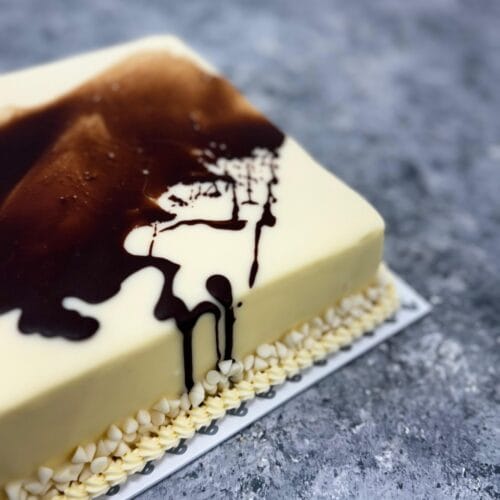 White Chocolate Fudge Cake