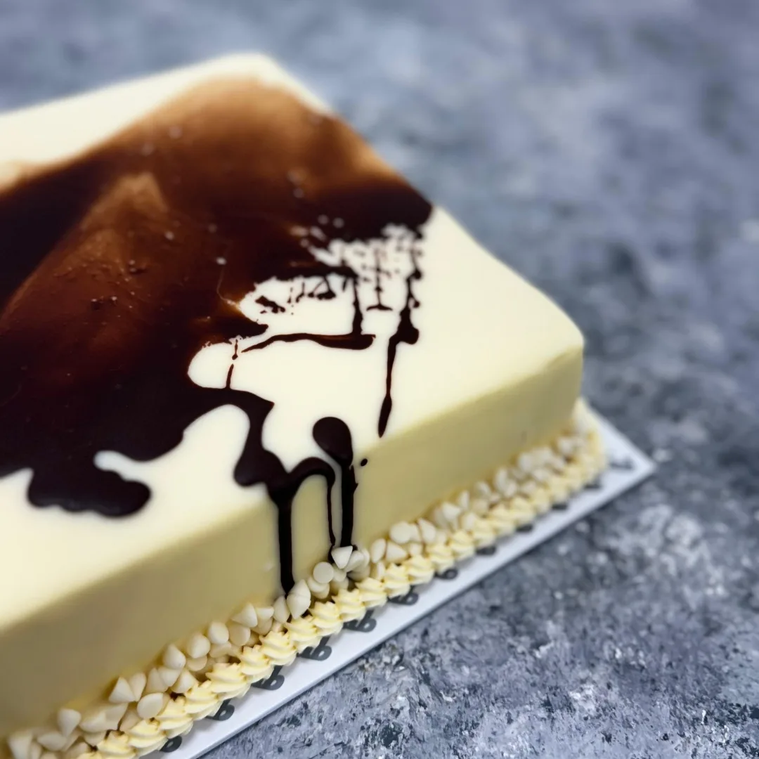 White Chocolate Fudge Cake