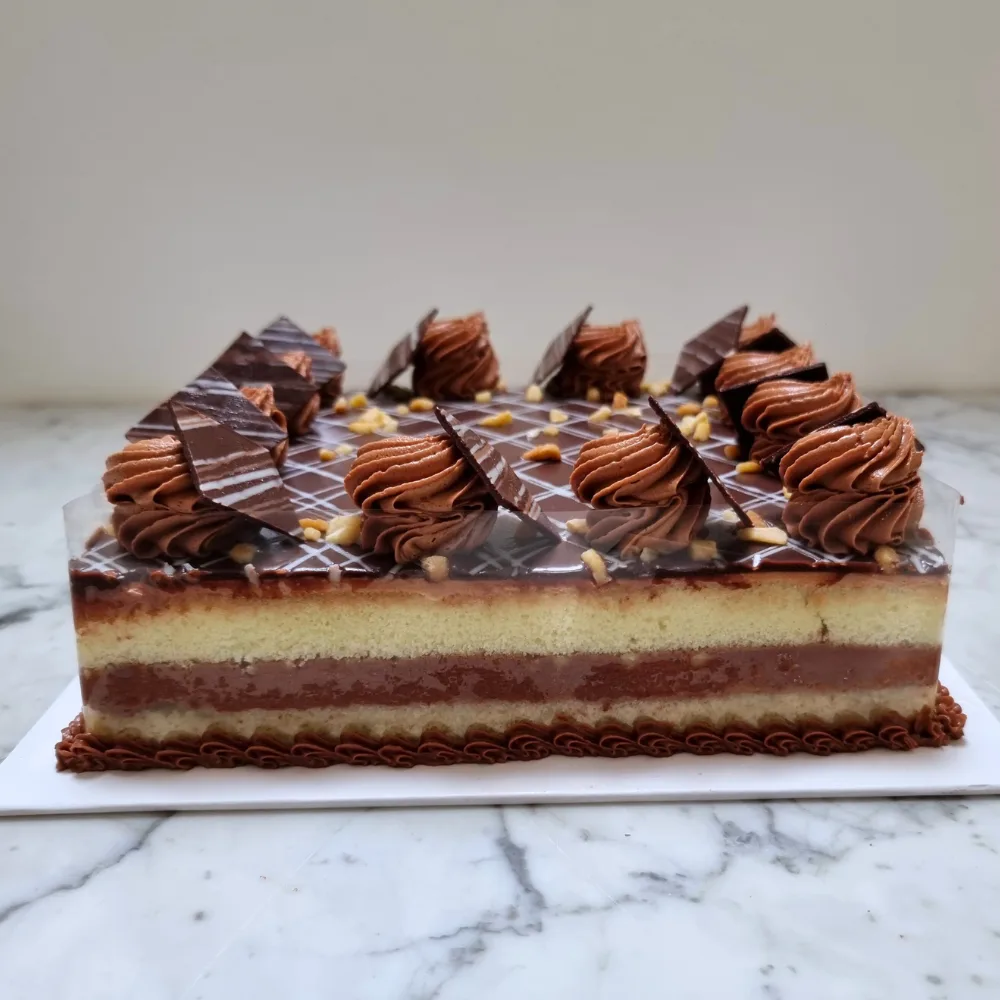 Nut & Fudge Gateau - Image 3