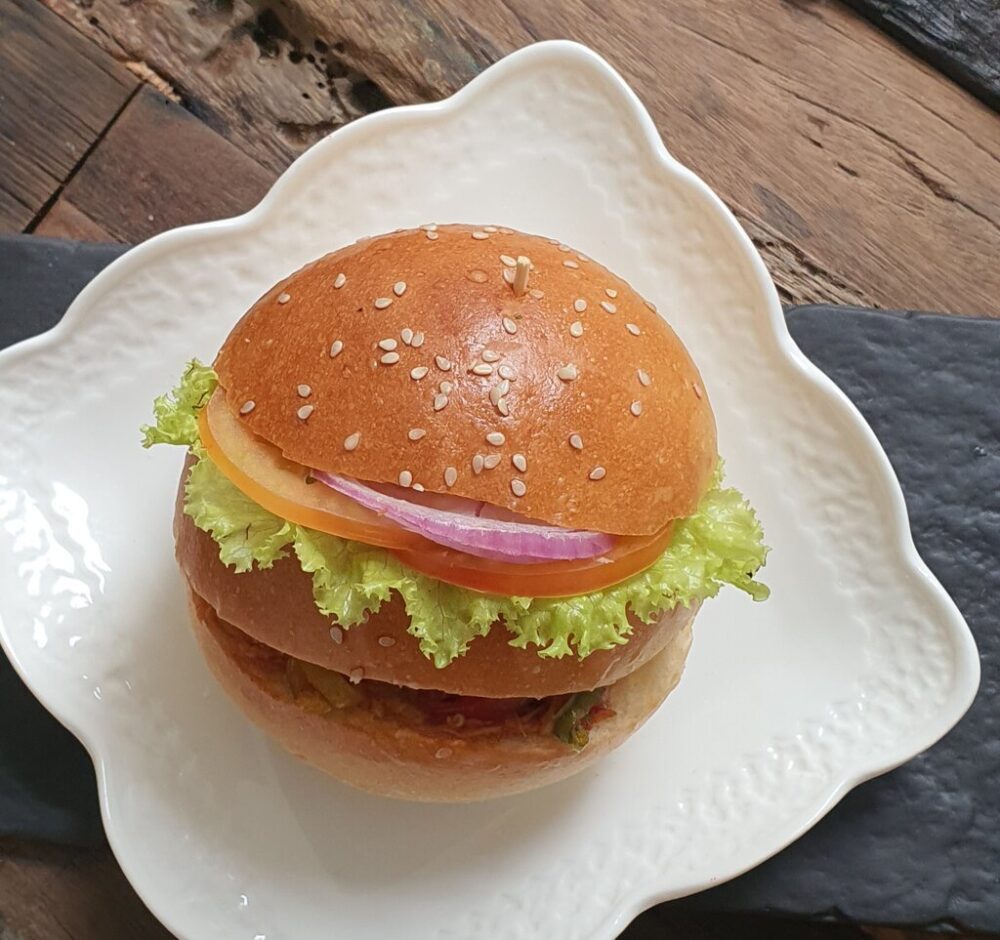 Devilled Chicken Bun