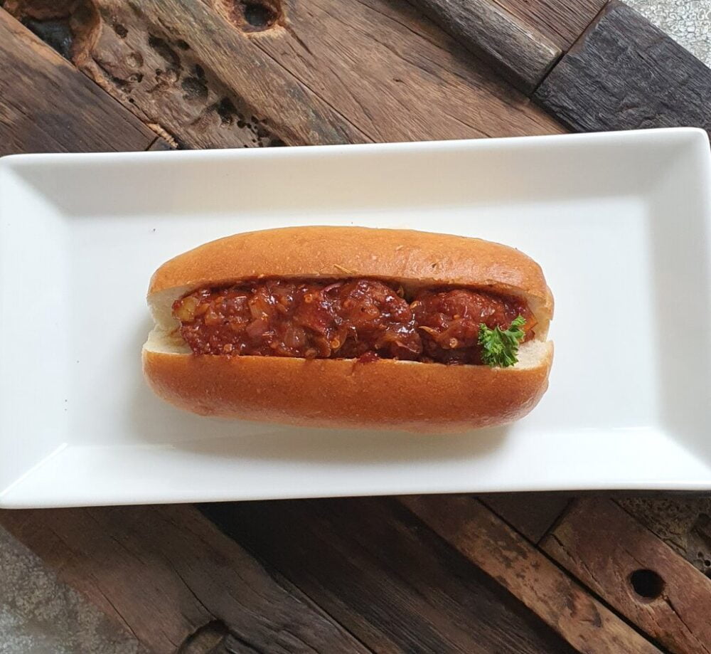 Devilled Chicken Meat Ball Bun