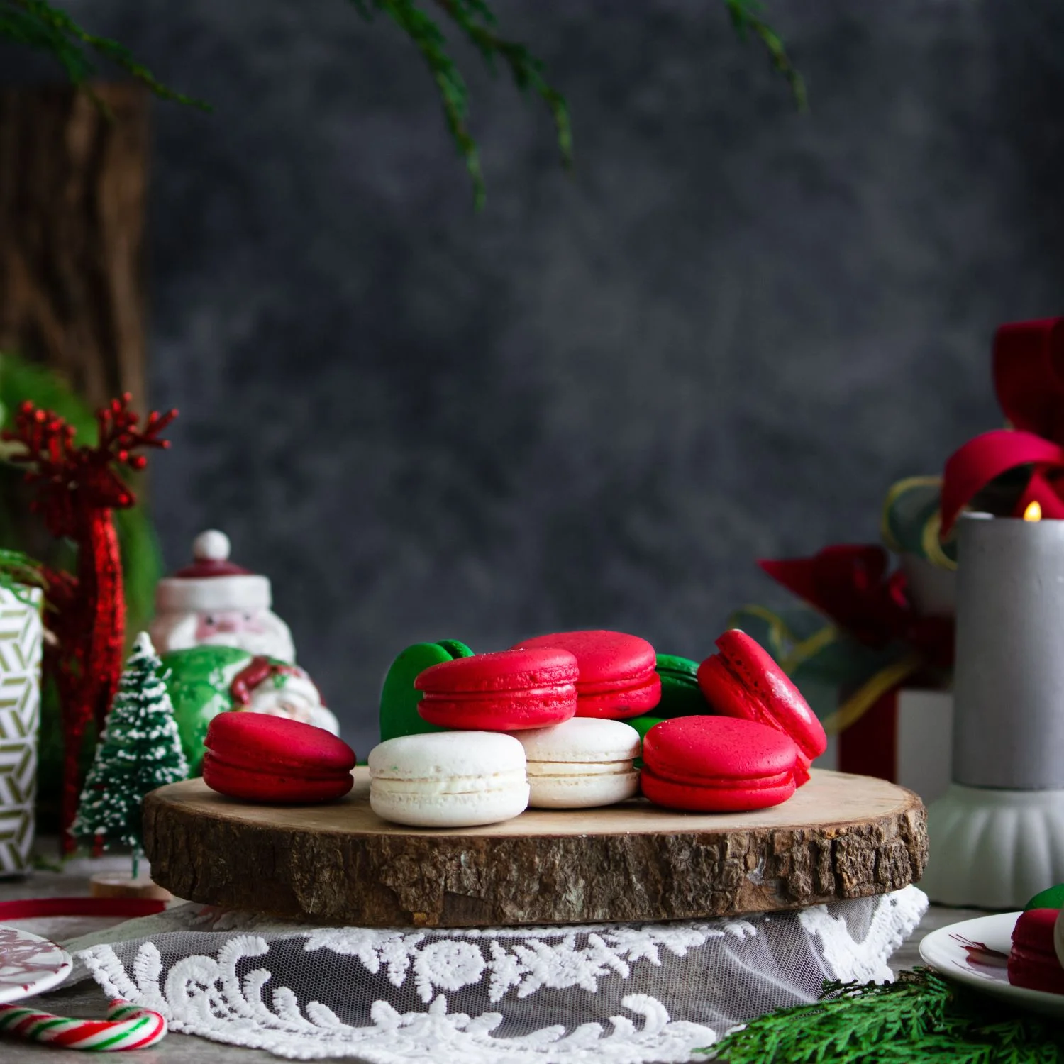 Christmas Macarons - Image 5
