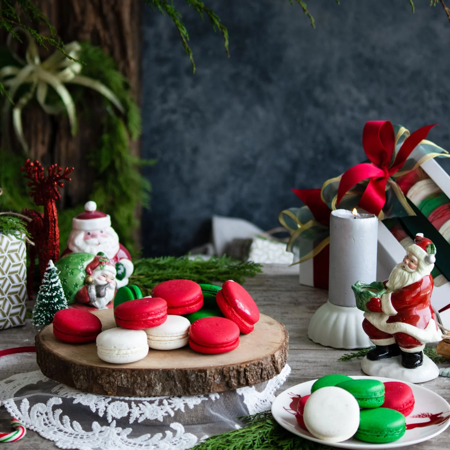 Christmas Macarons - Image 6