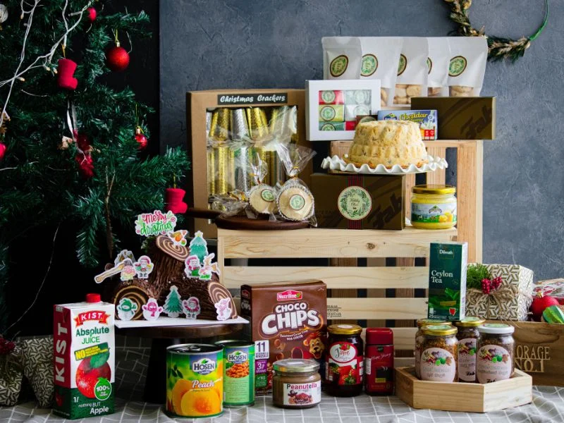 Bronze Hamper (Fab and Seasonal Products) - Image 2