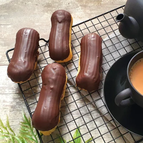 Chocolate Éclair