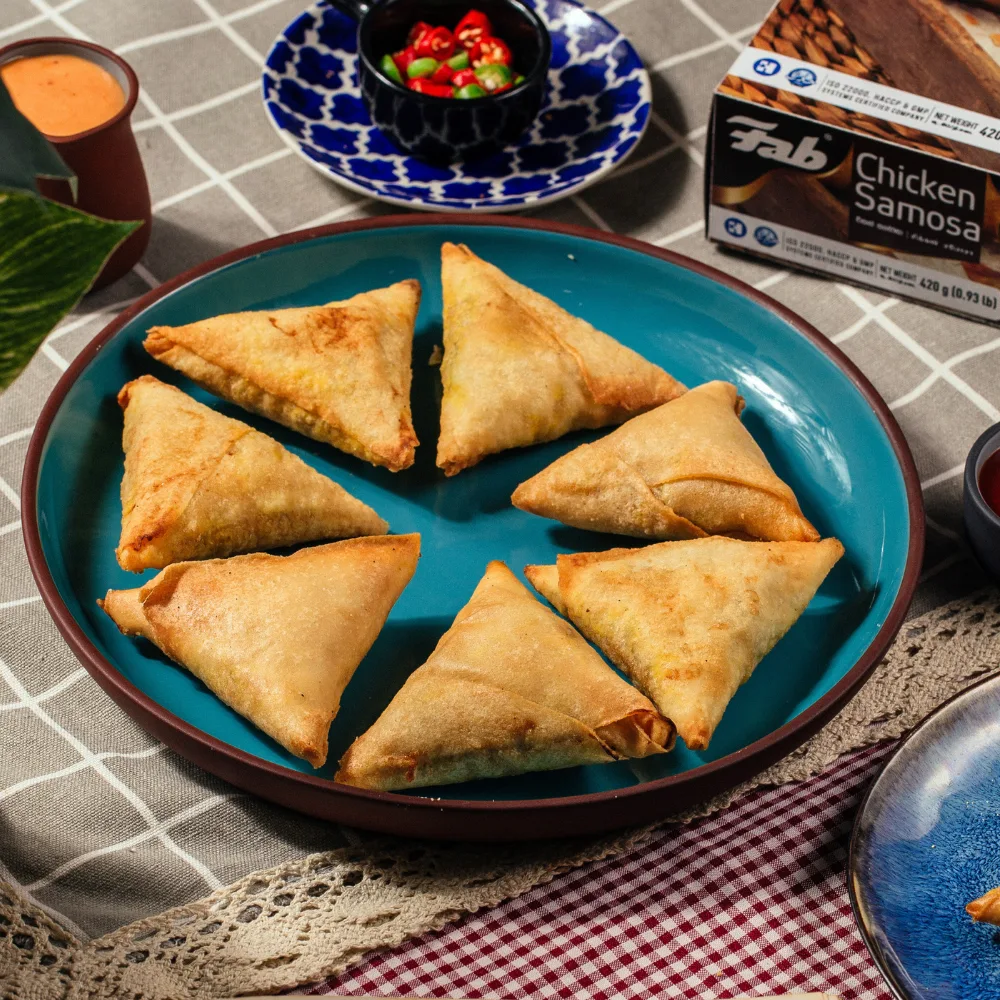 Frozen Chicken Samosas (8 in a pack) - Image 2