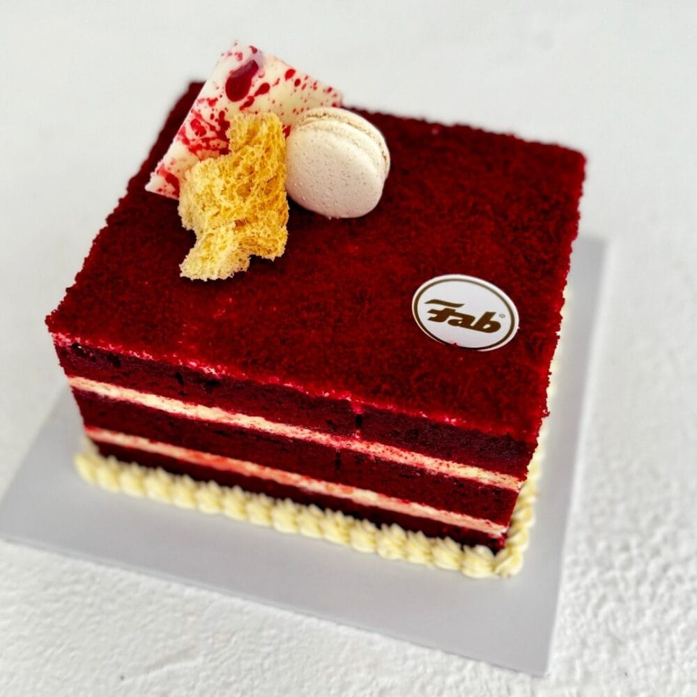 Velvet Charm – Red Velvet Gateau