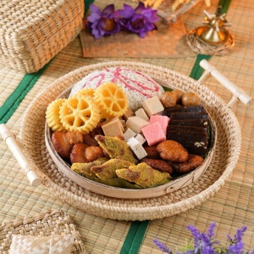 Kavili & Sweet Hamper - Medium